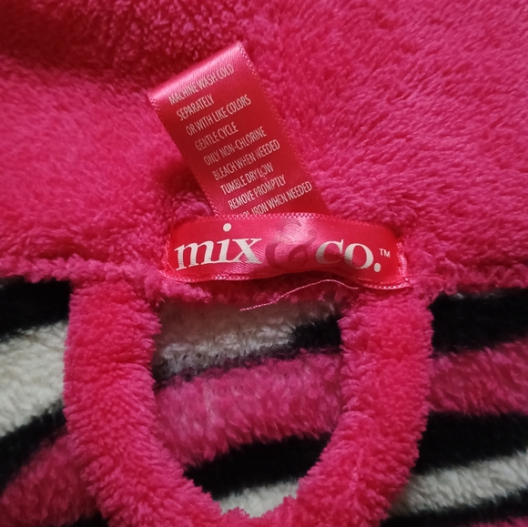 Electric Pink Zebra Robe - Picture 5 of 5